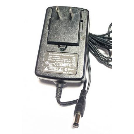 AC 100-240V DC 18V 1A Adaptor USED